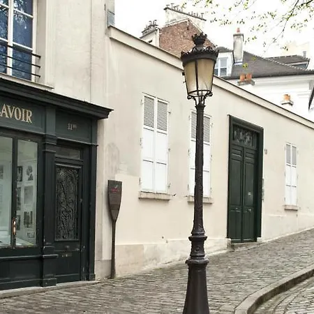 Les Toits De Montmartre * Paris