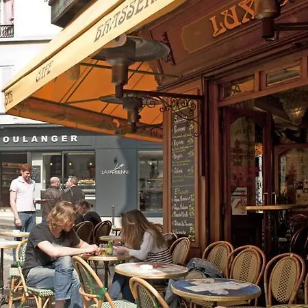 Les Toits De Montmartre Paris