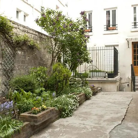 Les Toits De Montmartre Apartment